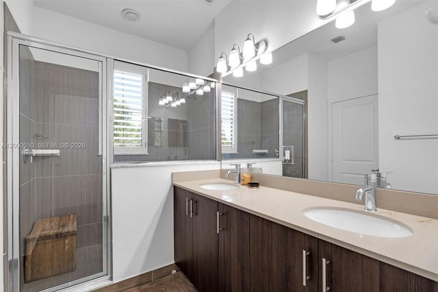 5113 NW 52nd Street, Tamarac, FL 33319