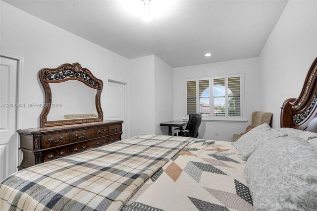 5113 NW 52nd Street, Tamarac, FL 33319