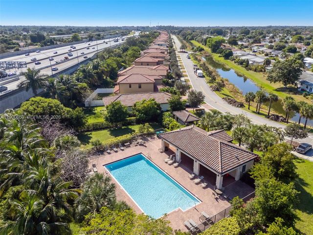 5113 NW 52nd Street, Tamarac, FL 33319
