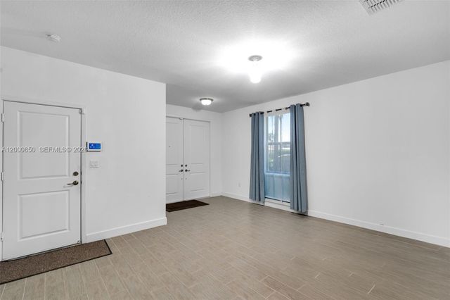 5113 NW 52nd Street, Tamarac, FL 33319