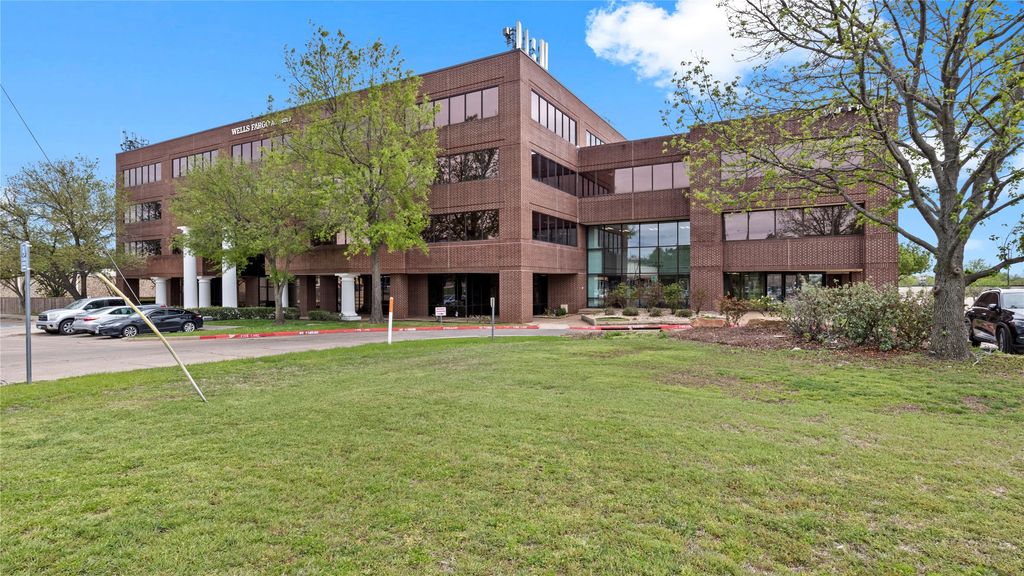 600 E Taylor Street 300, Sherman, TX 75090