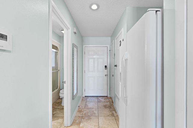 7453 Sunset Harbor Drive Apt 2-204, Navarre, FL 32566