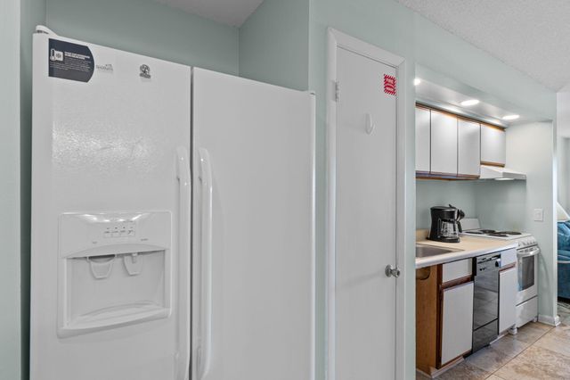 7453 Sunset Harbor Drive Apt 2-204, Navarre, FL 32566