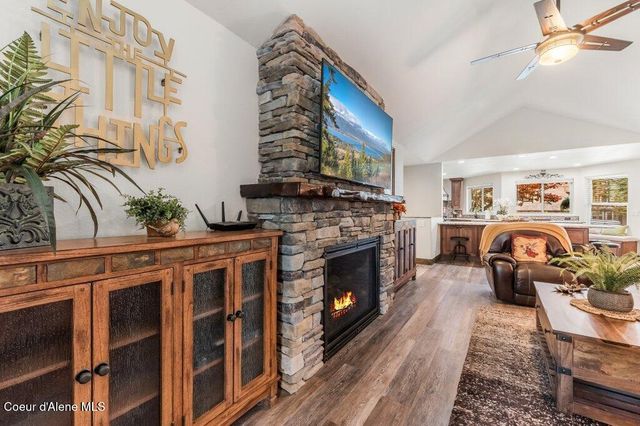 3108 E Point Hayden DR, Hayden Lake, ID 83835