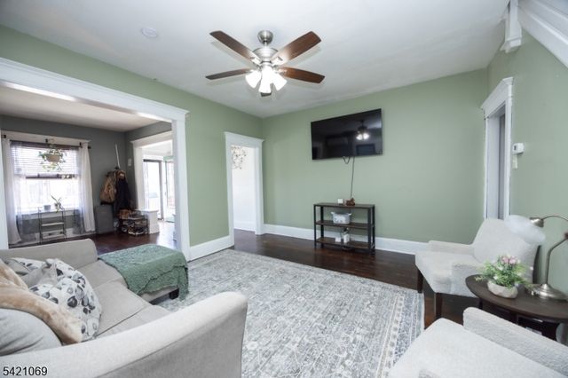 82 Evelyn Ave, Phillipsburg Town, NJ 08865