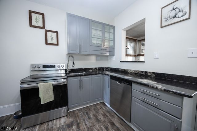 82 Evelyn Ave, Phillipsburg Town, NJ 08865