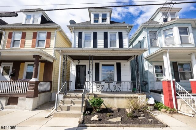 82 Evelyn Ave, Phillipsburg Town, NJ 08865
