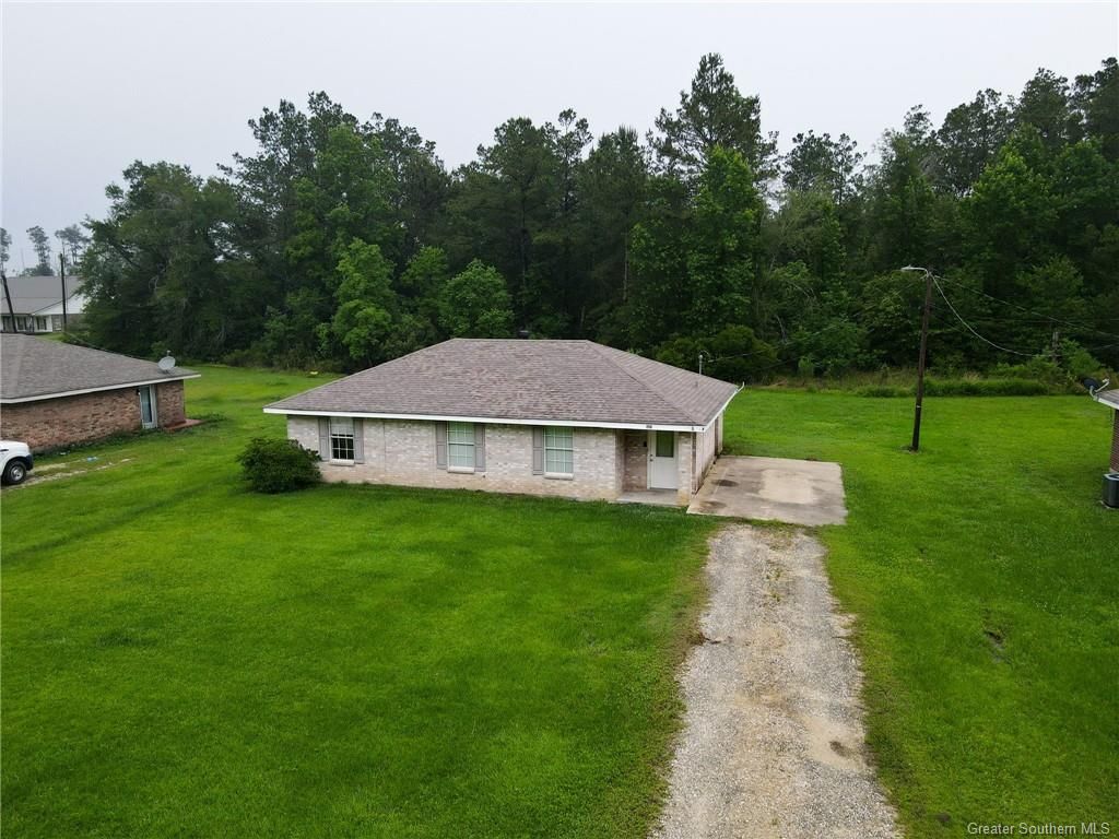 1112 Pinder Lane, Dequincy, LA 70633