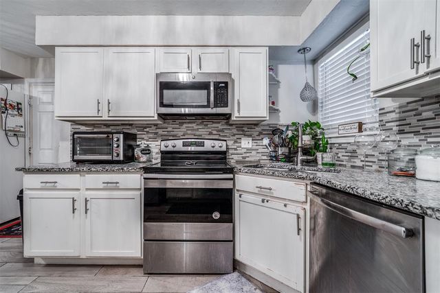 3105 N Viewpoint Drive, Midwest City, OK 73110