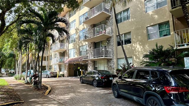1805 Sans Souci Blvd 525, North Miami, FL 33181