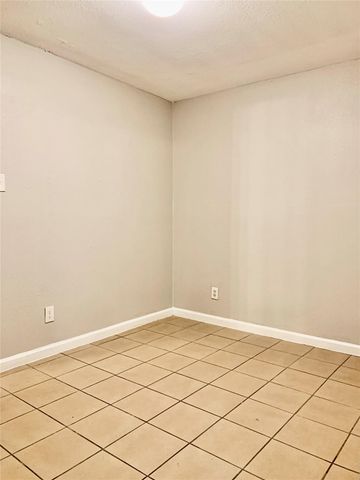 9410 Grannis Street A, Houston, TX 77075