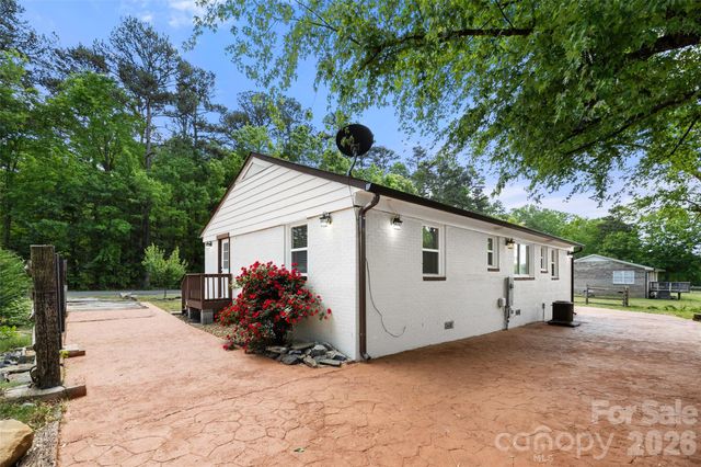 2123 Pinedell Avenue, Monroe, NC 28110