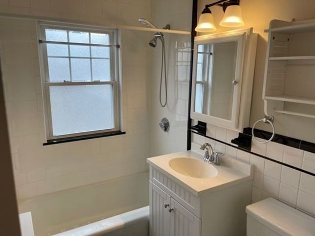 16 Farrell Street 1-Right, Quincy, MA 02169