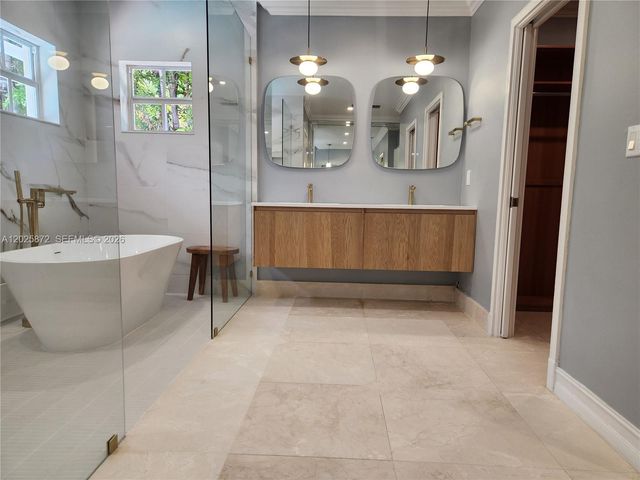 935 Alfonso Ave, Coral Gables, FL 33146