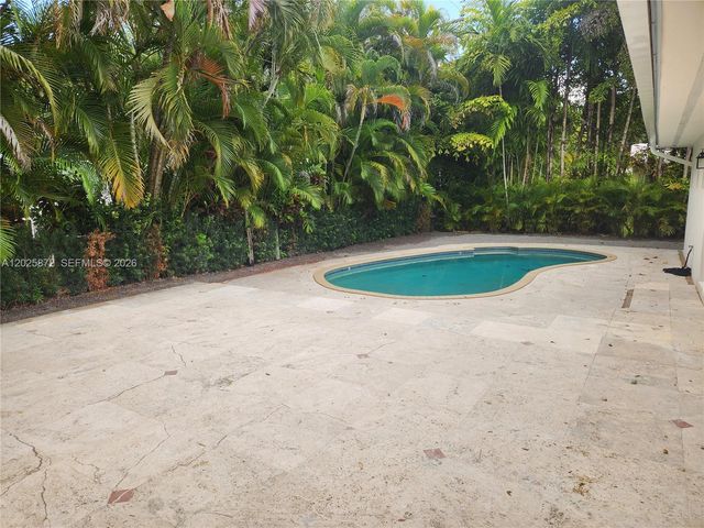935 Alfonso Ave, Coral Gables, FL 33146