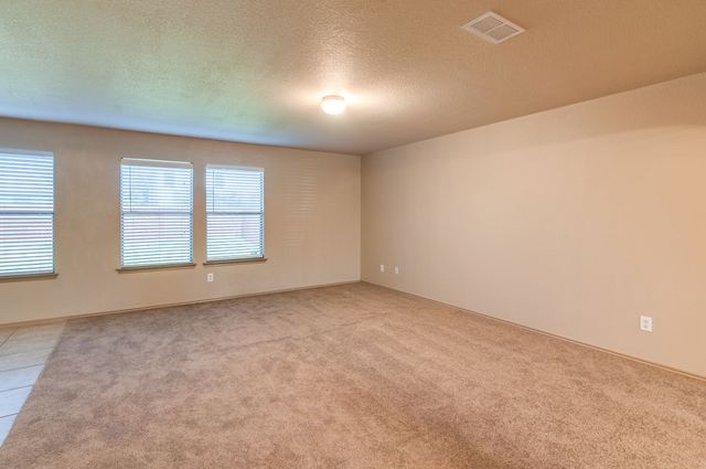 6652 Friendsway Drive, Fort Worth, TX 76137