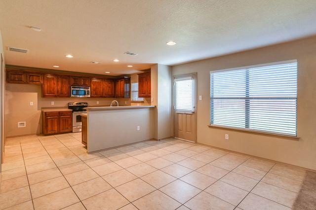 6652 Friendsway Drive, Fort Worth, TX 76137