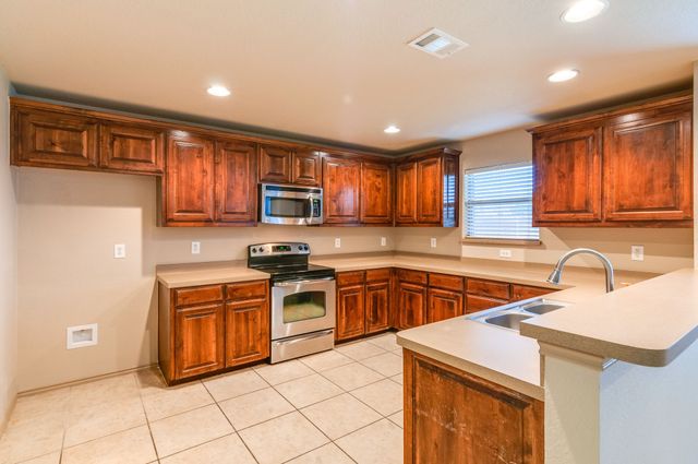 6652 Friendsway Drive, Fort Worth, TX 76137