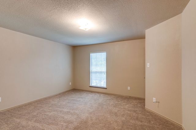 6652 Friendsway Drive, Fort Worth, TX 76137