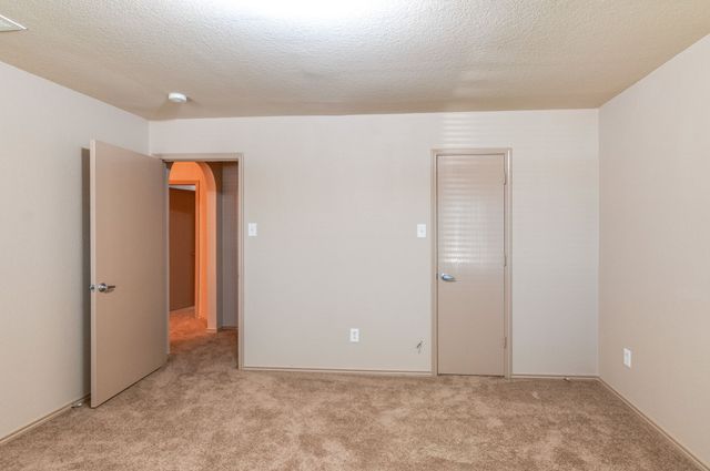 6652 Friendsway Drive, Fort Worth, TX 76137