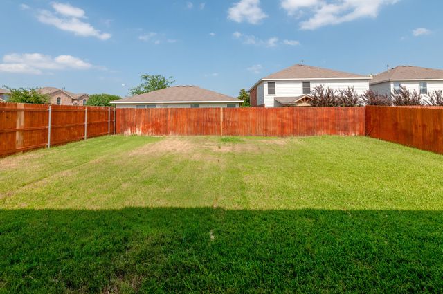 6652 Friendsway Drive, Fort Worth, TX 76137