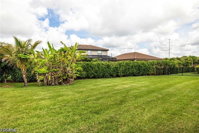 9302 Via San Giovani ST, Fort Myers, FL 33905
