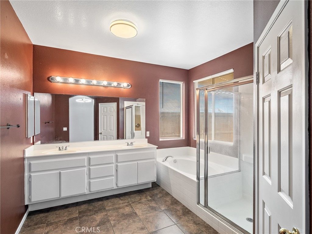 Image 29 of property listing at 14400 Jeremiah, Adelanto, CA 92301