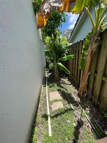 12360 SW 145th St, Miami, FL 33186