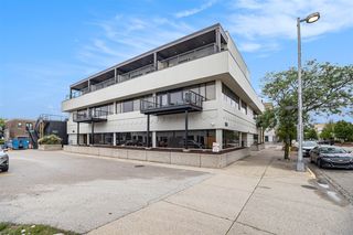 300 Washington Avenue 4, Grand Haven, MI 49417