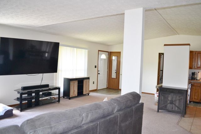 846 Aspen Road 846 Aspen Road, New Carlisle, OH 45344