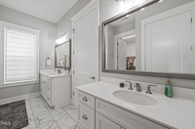 117 Acorn Crossing Road, Holly Springs, NC 27539