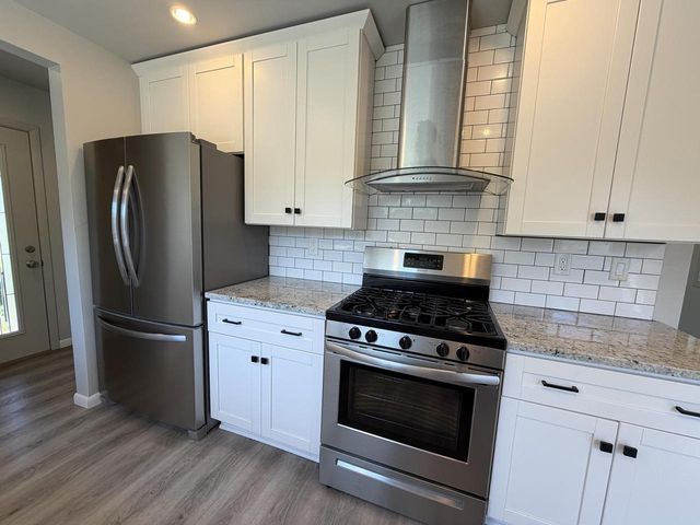404 8th STREET, Kenosha, WI 53140