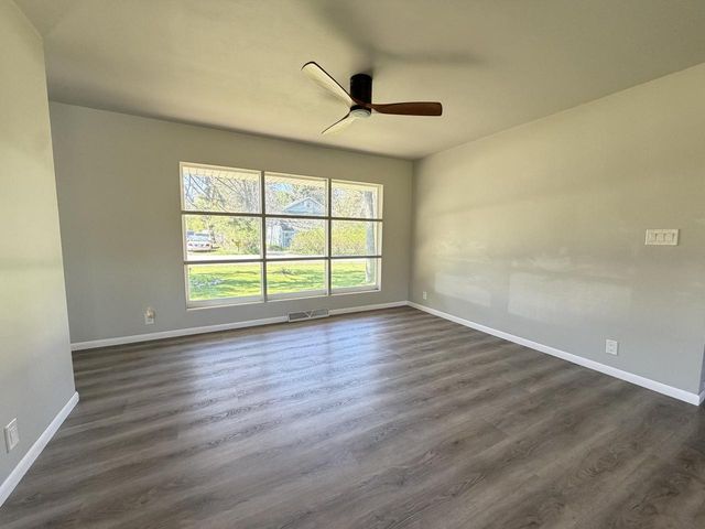 404 8th STREET, Kenosha, WI 53140