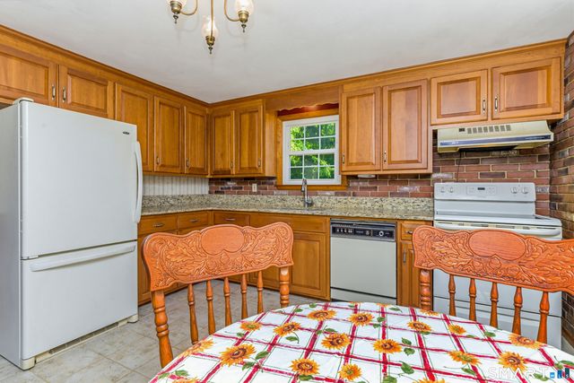 116 Morris Hubbard Road, Haddam, CT 06441