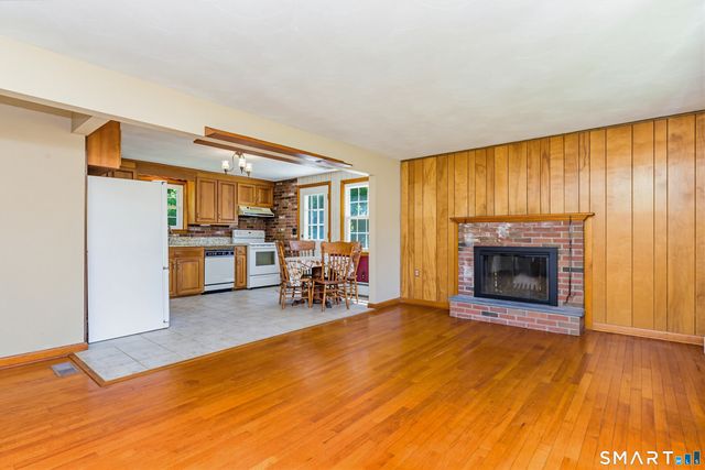 116 Morris Hubbard Road, Haddam, CT 06441