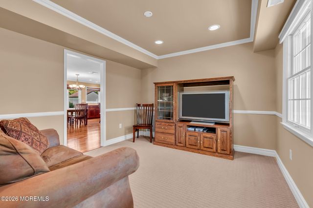 62 Knox Lane, Manalapan, NJ 07726