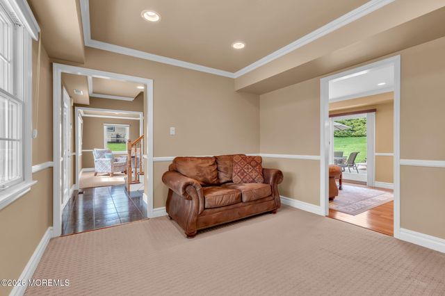 62 Knox Lane, Manalapan, NJ 07726