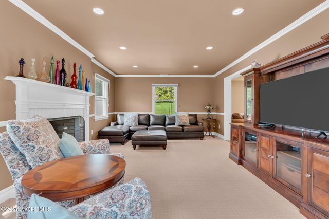 62 Knox Lane, Manalapan, NJ 07726
