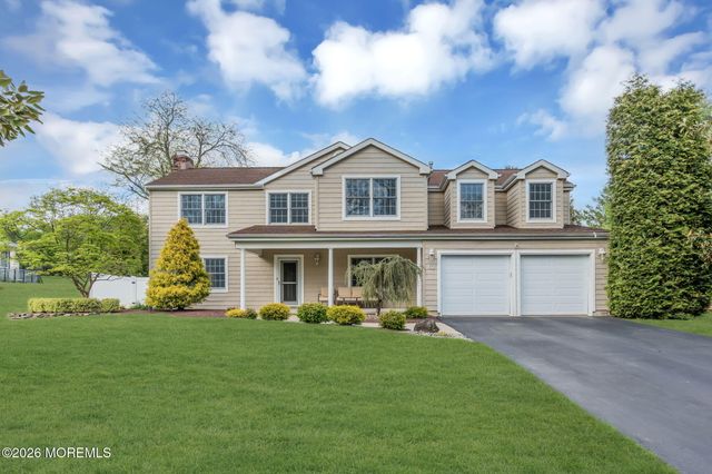 62 Knox Lane, Manalapan, NJ 07726