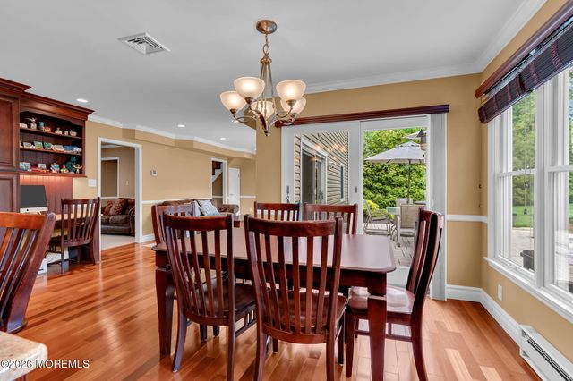 62 Knox Lane, Manalapan, NJ 07726