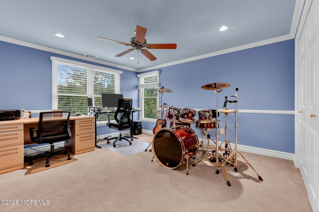 62 Knox Lane, Manalapan, NJ 07726
