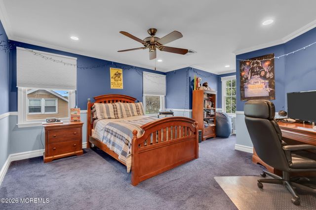 62 Knox Lane, Manalapan, NJ 07726