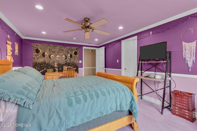 62 Knox Lane, Manalapan, NJ 07726