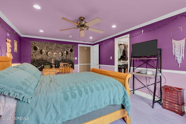 62 Knox Lane, Manalapan, NJ 07726