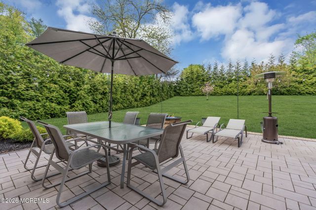 62 Knox Lane, Manalapan, NJ 07726