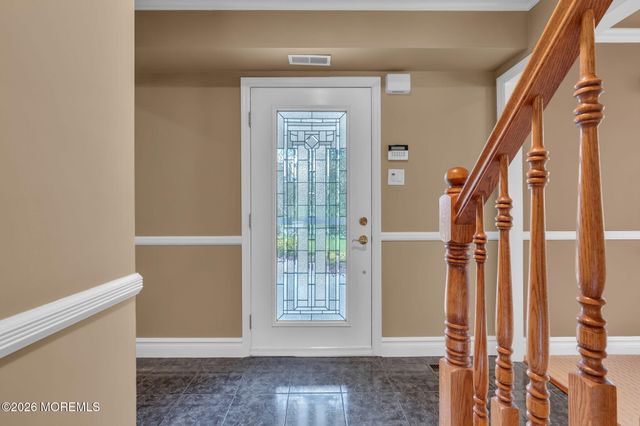 62 Knox Lane, Manalapan, NJ 07726