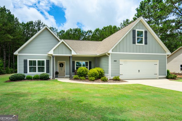 200 Fenwick Farms Drive, Lagrange, GA 30241