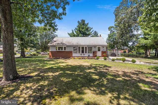 100 BOWLING GREEN DR, Voorhees, NJ 08043