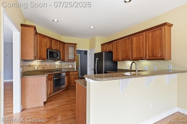 44764 Aspen Ridge Drive 116, Northville, MI 48168