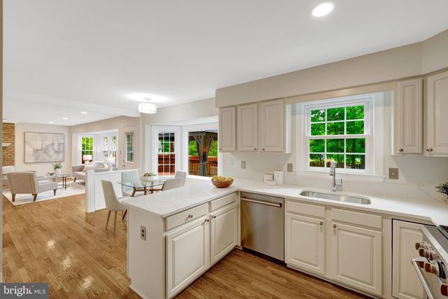 10800 STEVEN LEE CT, Fairfax, VA 22032